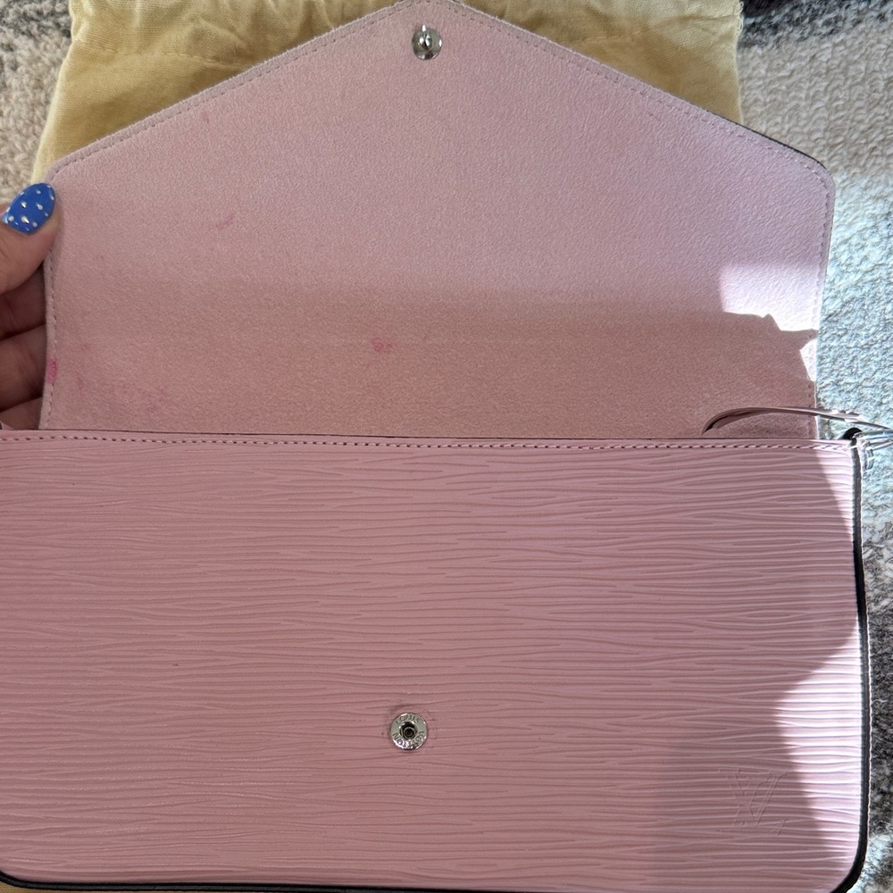 Louis Vuitton Light Pink Envelope cross body bag with inserts - Picture 3 of 10